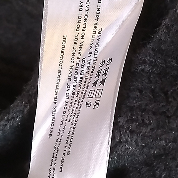 Lucky Brand Dark Gray Scarf 18 x 90 inches including the fringe. NWT - Picture 5 of 7